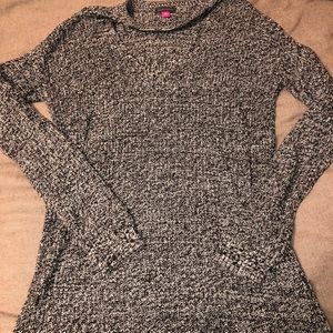 Vince Camuto Sweater With Cut Out